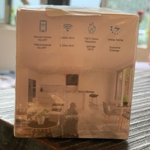 NWT EZVIZ Smart Plug, model T30-10B - Picture 3 of 5